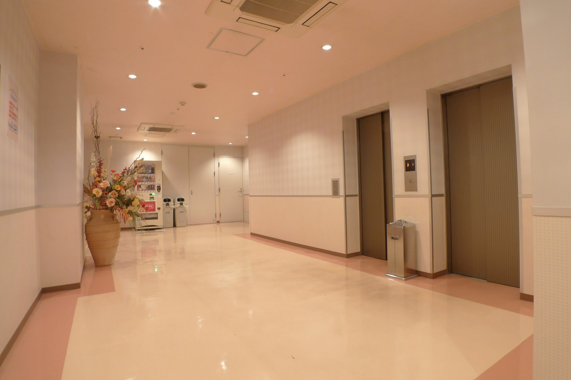 Hotel Times Inn 24 Yokohama  Esterno foto